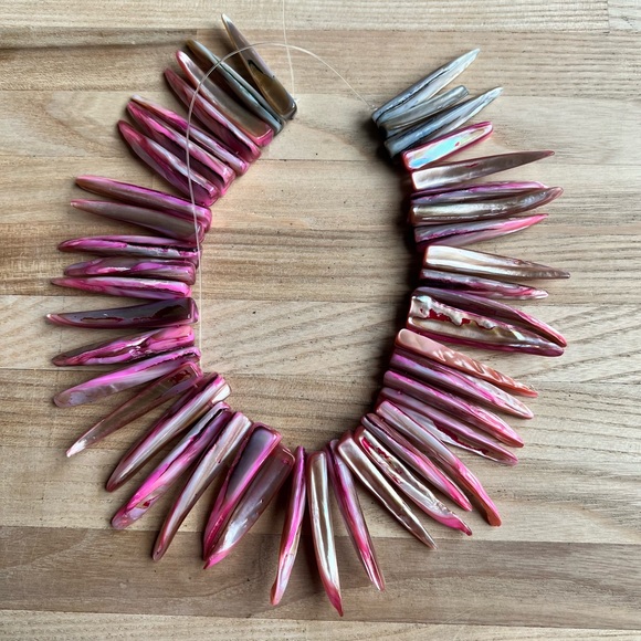 Crafting shell spike beads tinted pink tones 10” strand jewelry making - Picture 1 of 5